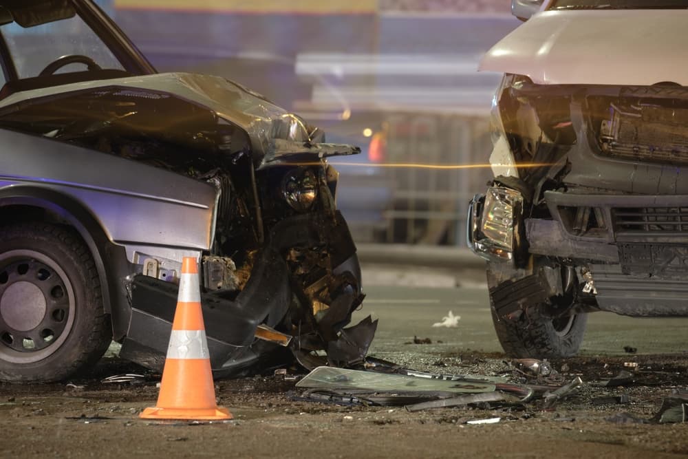 Collision between two cars in night